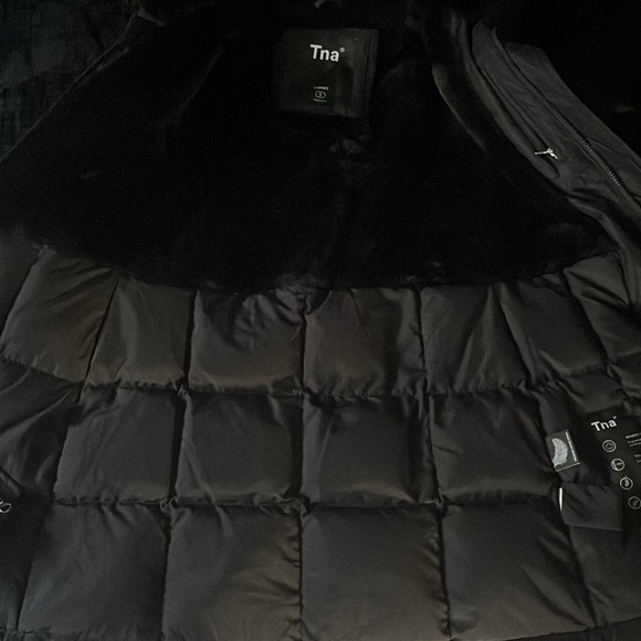 Aritzia summit parka - Picture 3 of 6